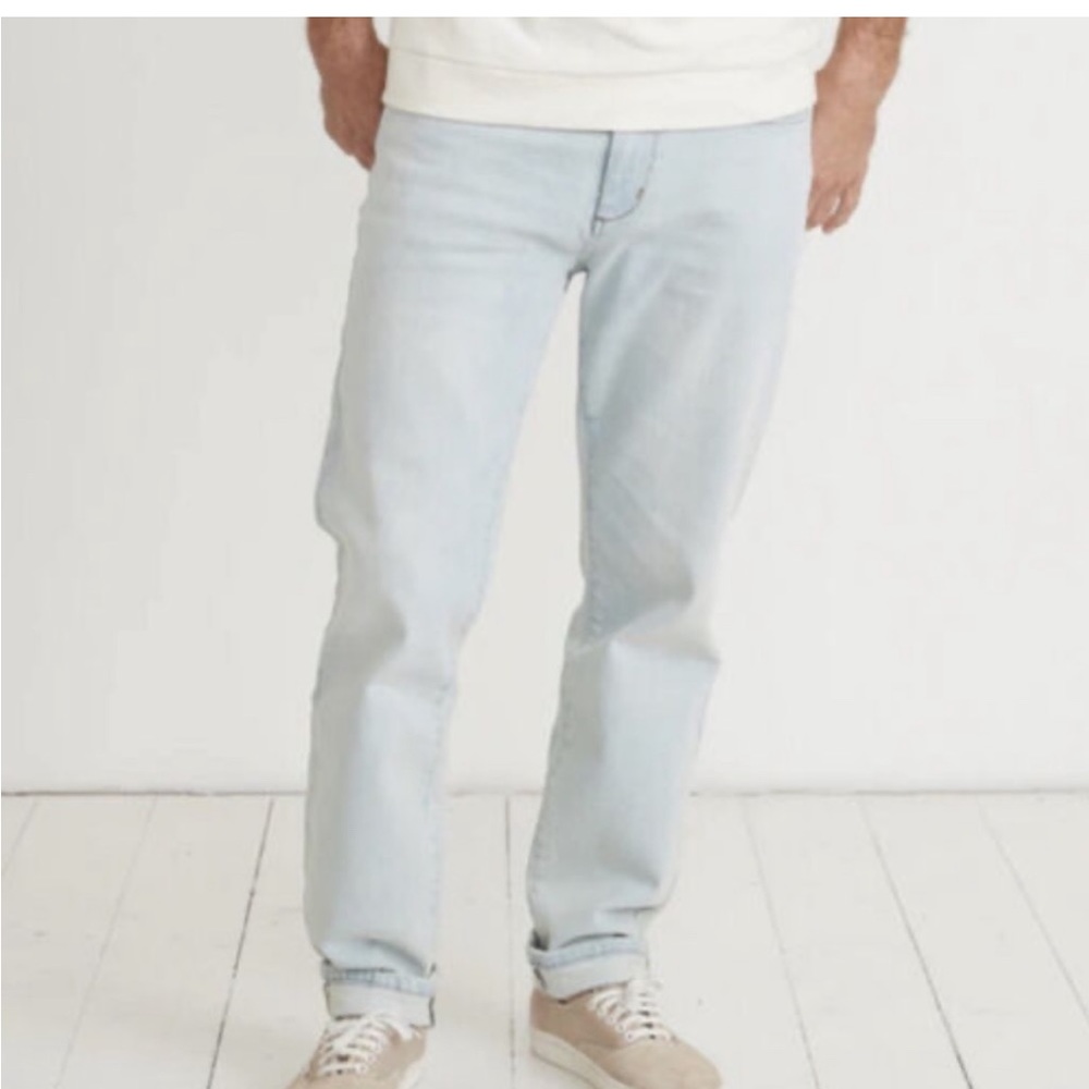Marine Layer Men’s light blue wash straight slim leg jeans